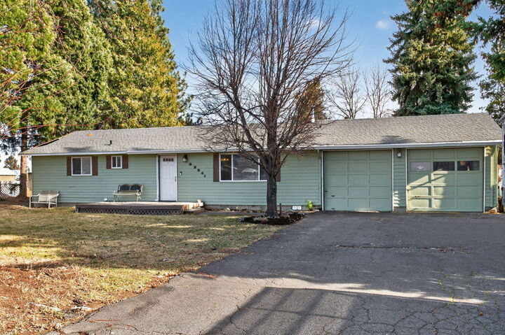 Property Photo:  62946 Florence Drive  OR 97701 