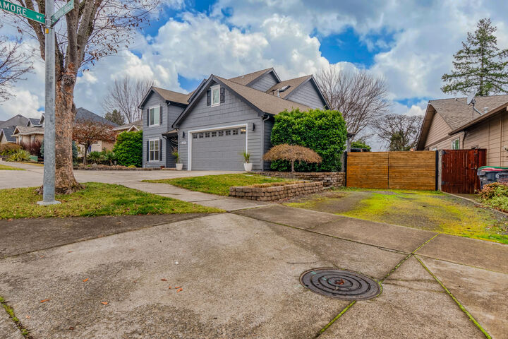 Property Photo:  2693 Kerrisdale Ridge Drive  OR 97504 