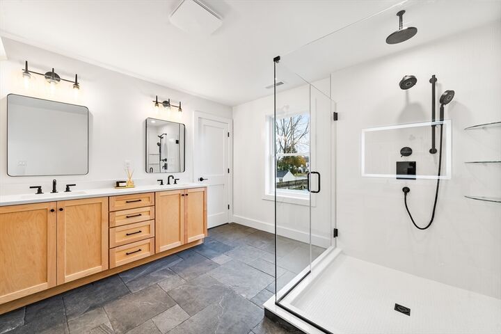 Property Photo:  6 Callahan Drive  MA 01801 