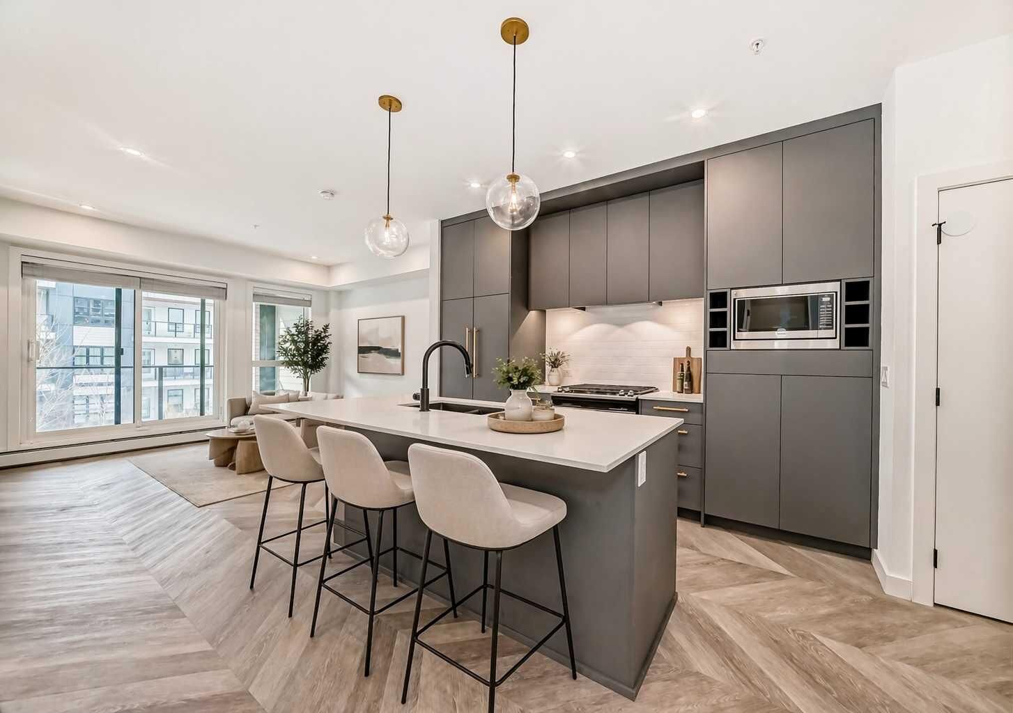 Property Photo:  4275 Norford Avenue NW 204  AB T3B 6M2 