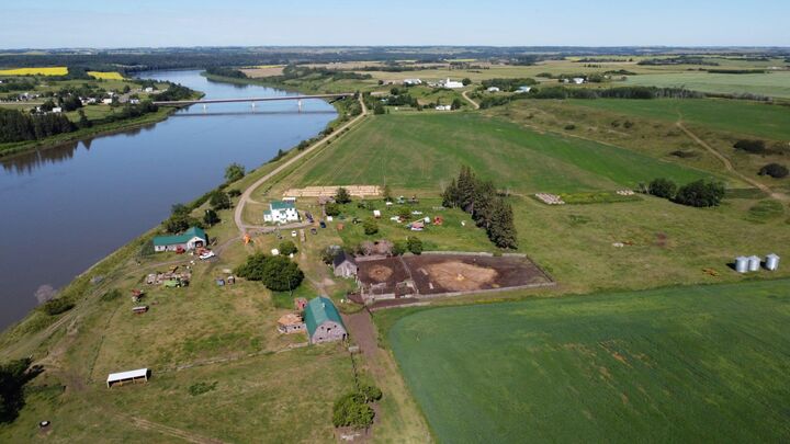 Property Photo:  121048 Twp Rd 555  AB T0B 0P0 