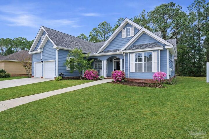 Property Photo:  3470 Navigator Ave  FL 32506 