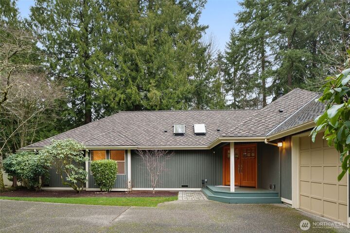 Property Photo:  4230  212th Avenue NE  WA 98074 