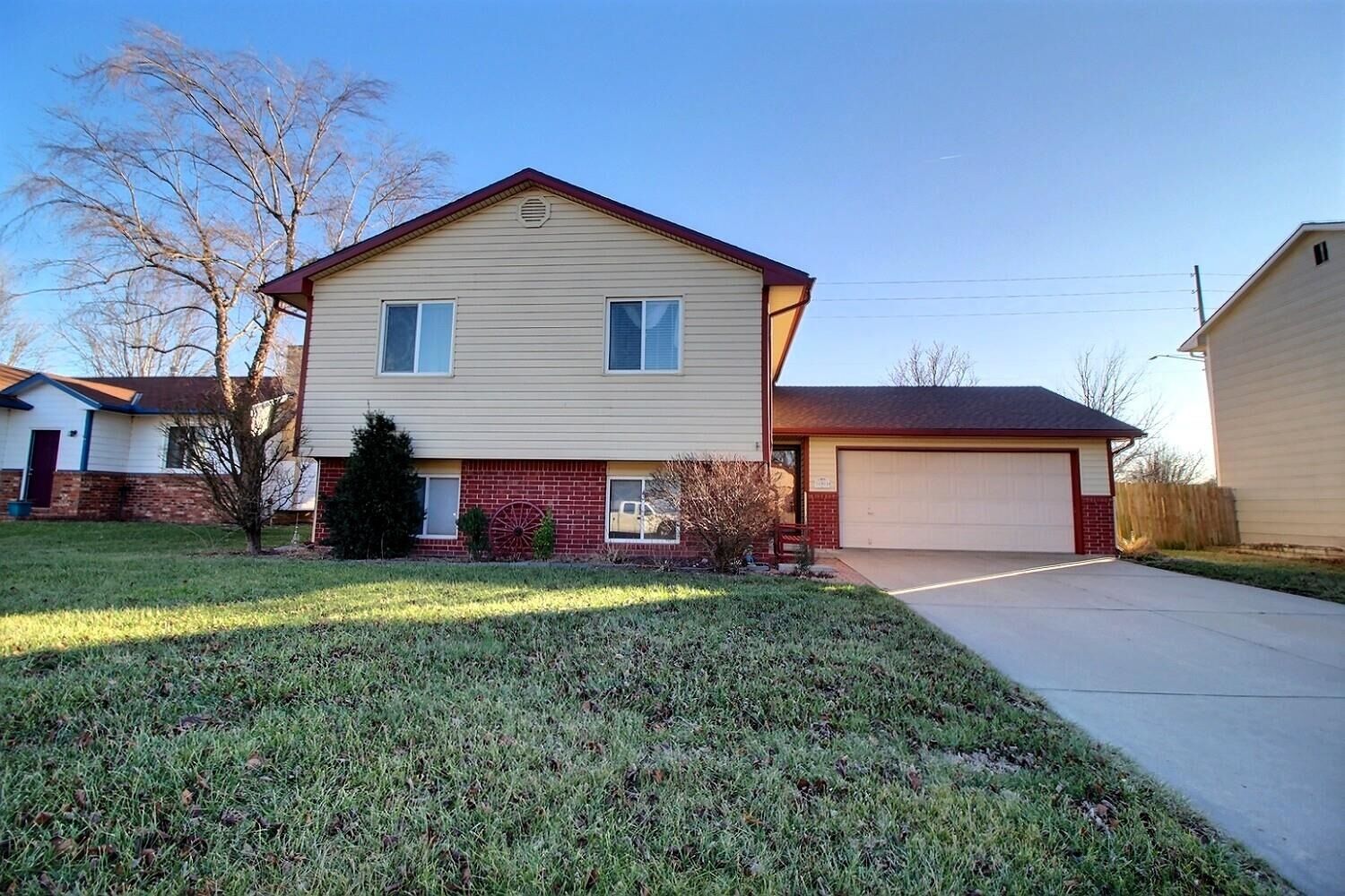 Property Photo: 10901 W Blake Cir KS 67209