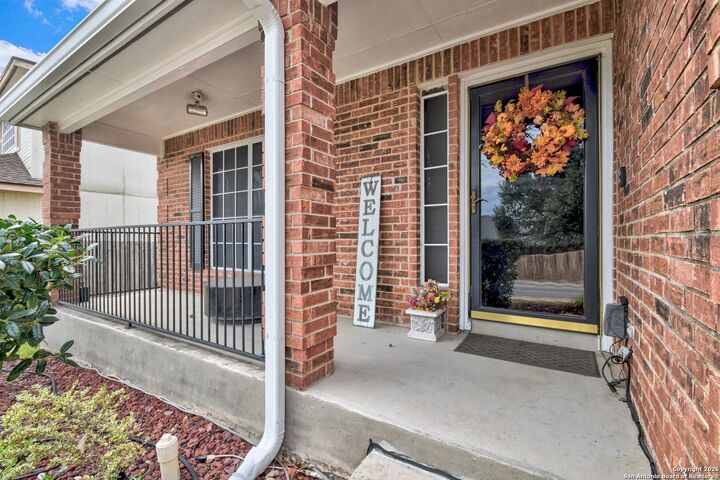 Property Photo:  5207 Wood Glen  TX 78244 