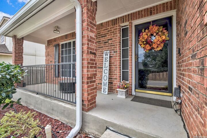 Property Photo:  5207 Wood Glen  TX 78244 