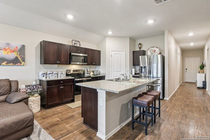 Property Photo: 756 Monarch TX 78155