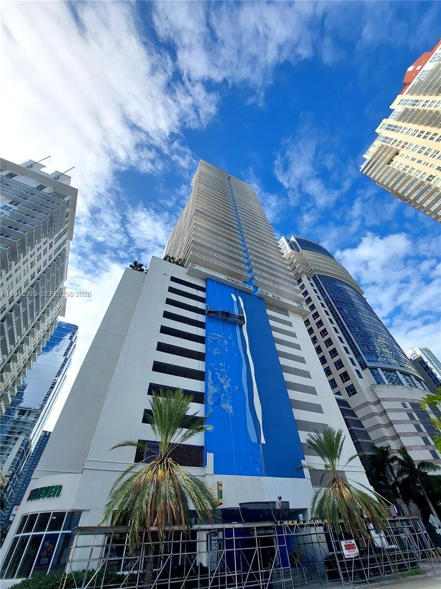 Property Photo:  1200 Brickell Bay Dr 3708  FL 33131 