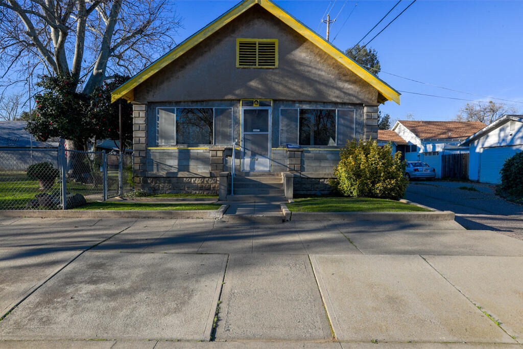 Property Photo: 734 Douglass Street CA 96080
