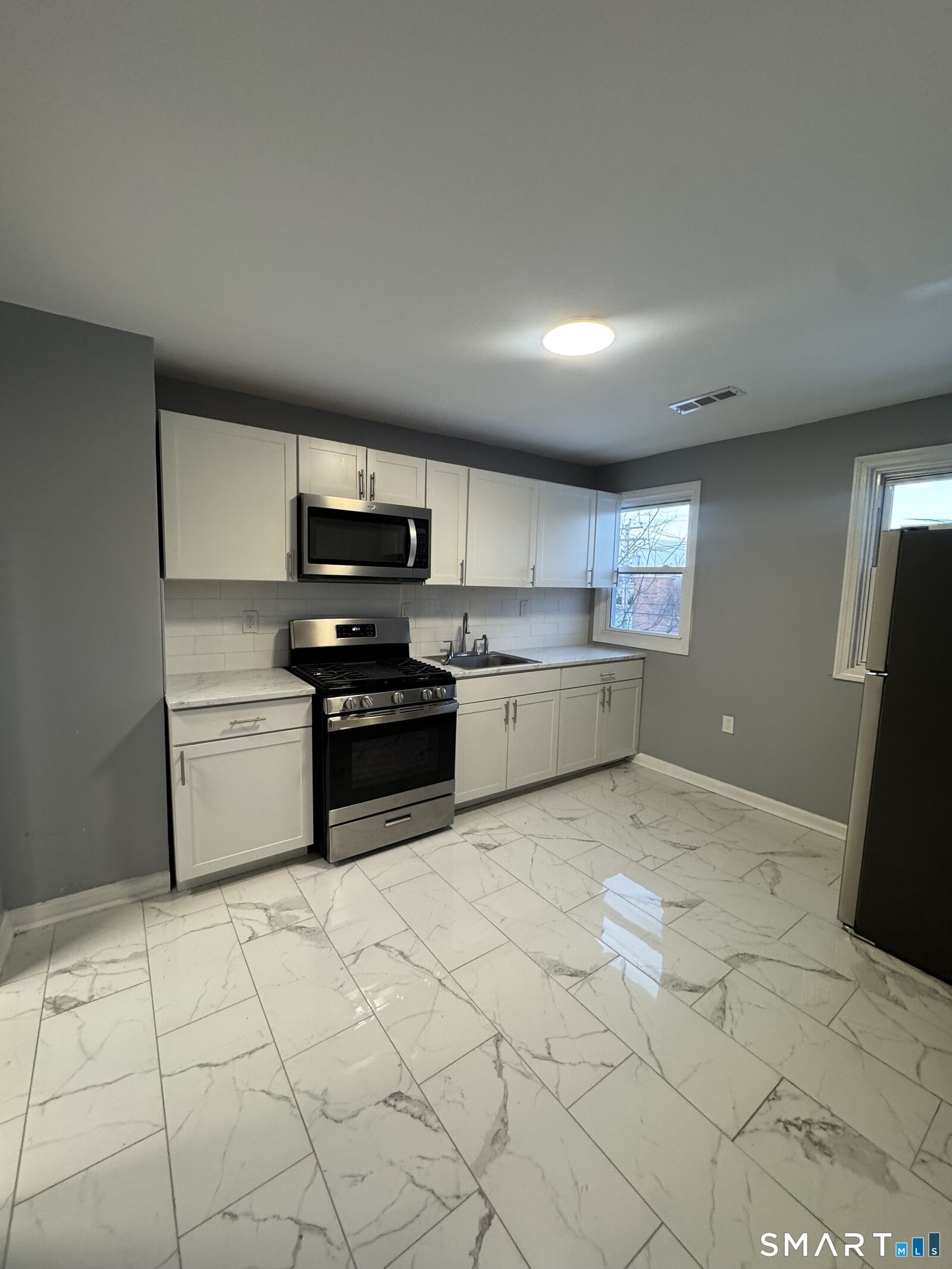 Property Photo: 10 Lester Street 3 CT 06516