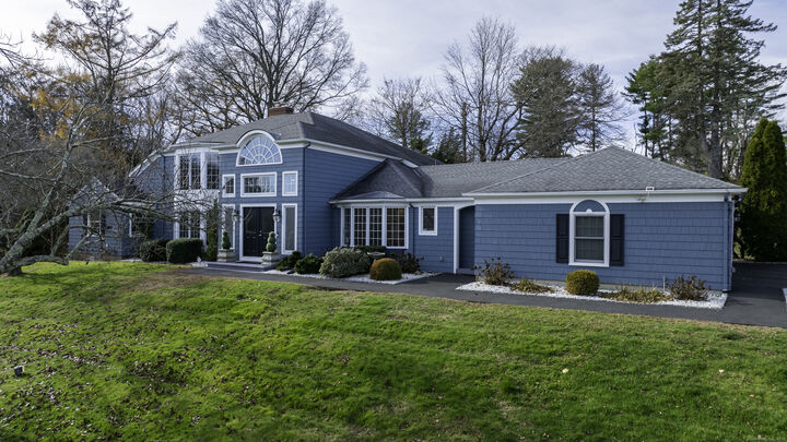 Property Photo:  15 Griffing Pond Road  CT 06405 