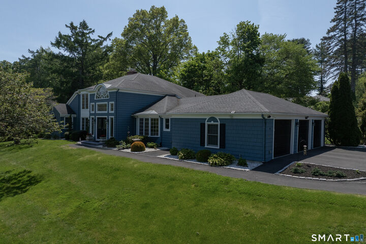 Property Photo:  15 Griffing Pond Road  CT 06405 