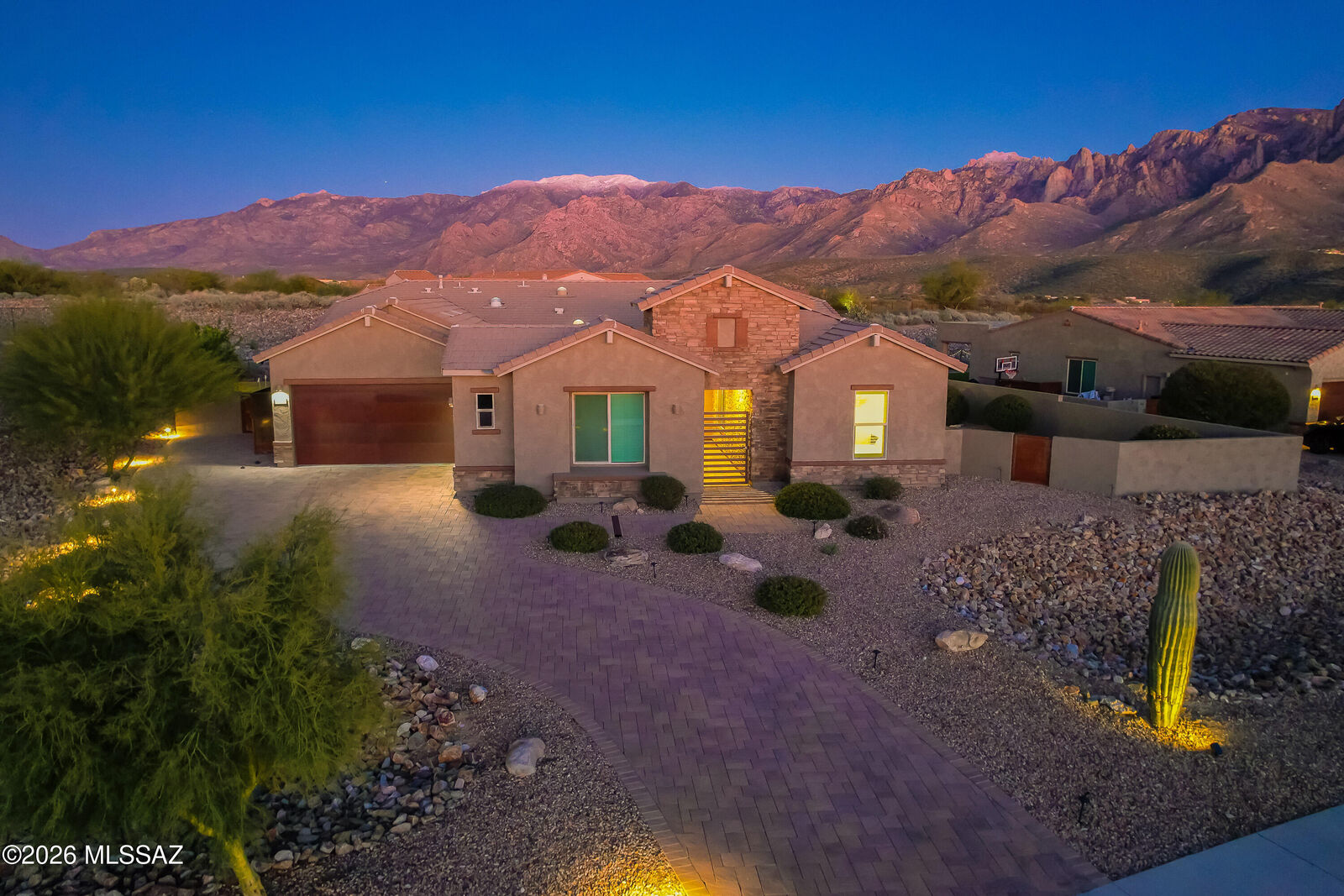 Property Photo:  11290 N Ridgeway Village Place  AZ 85737 