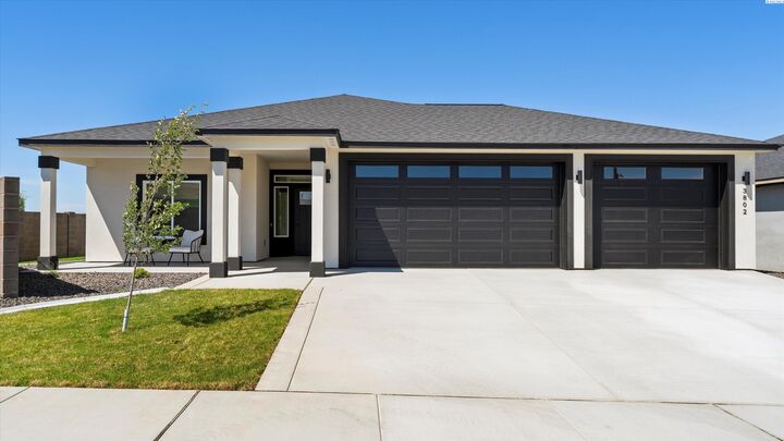 Property Photo:  3802 Scout Street  WA 99352 