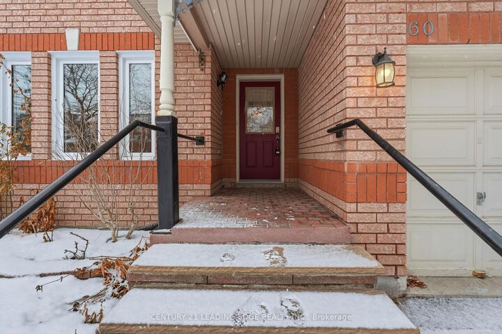 Property Photo:  60 Snedden Avenue  ON L4G 7K6 