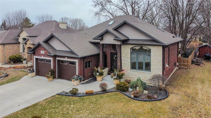 Property Photo:  375 Grondin Street  ON N9J 3R2 