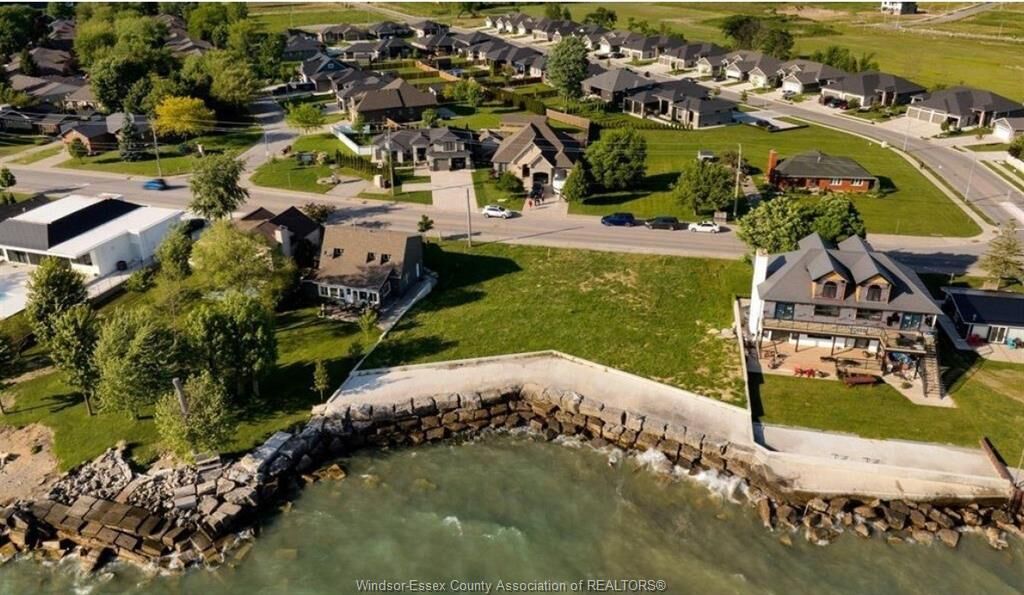 Property Photo:  200 Robson Rd Lot #1  ON N8H 5R1 