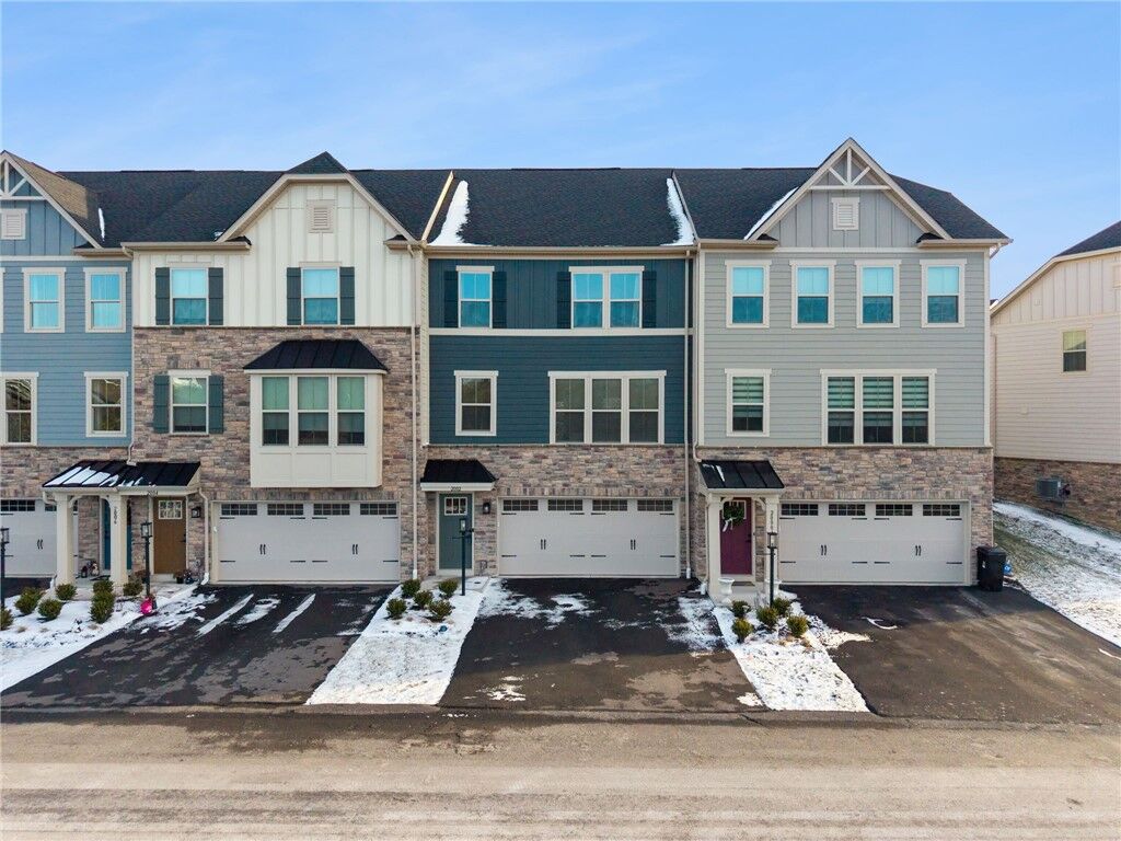 Property Photo:  2002 Spinosa Lane  PA 15644 