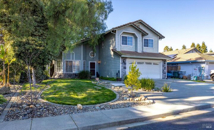 Property Photo:  206 Windjammer Court  CA 95687 