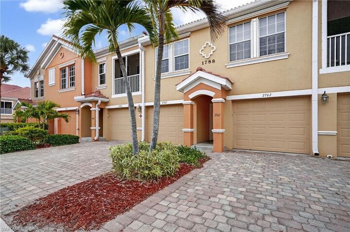 Property Photo:  1788 Concordia Lake Cir 2707  FL 33909 