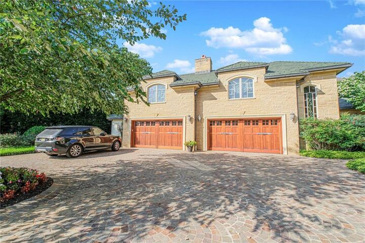 Property Photo:  50 Wakefield Road  NY 10312 