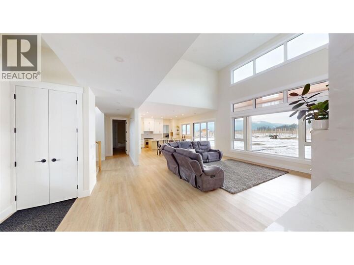 Property Photo: 8077 Donaldson Drive BC V0H 1H0
