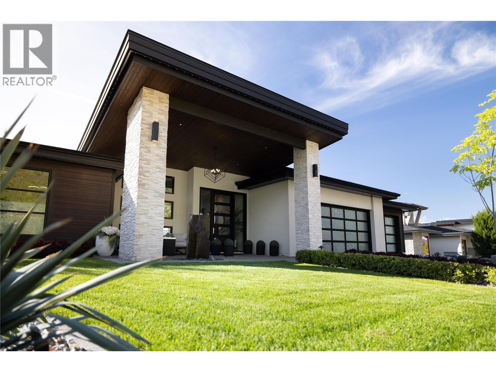 Photo de la propriété:  5650 The Edge Place 111  BC V1W 4L5 