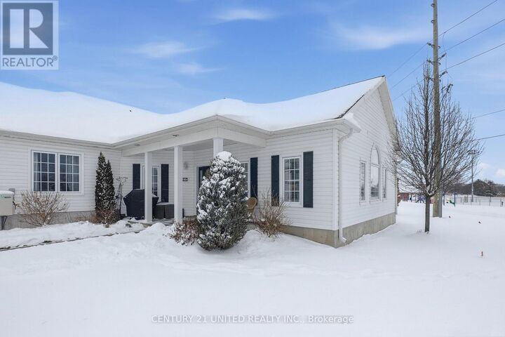 Property Photo: 300 Croft Street 1804 ON L1A 0E1