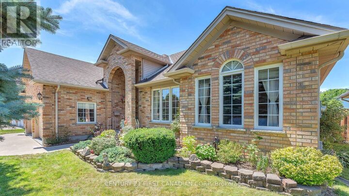 Property Photo:  79 Wintergarden Road  ON N5Y 5M3 