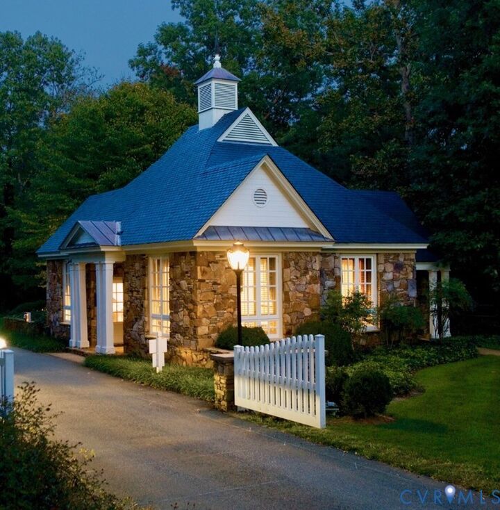 Property Photo:  2992 Greywalls Drive  VA 23139 