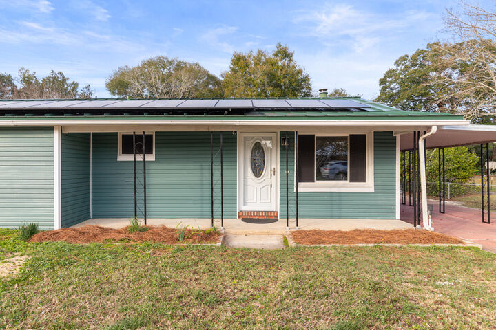 Property Photo: 127 NW Holmes Boulevard FL 32548