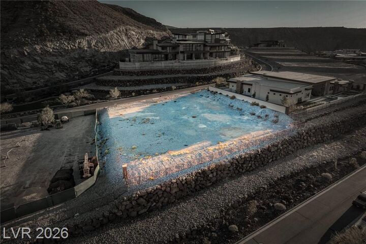 Property Photo:  7 Stonecutter Court  NV 89012 