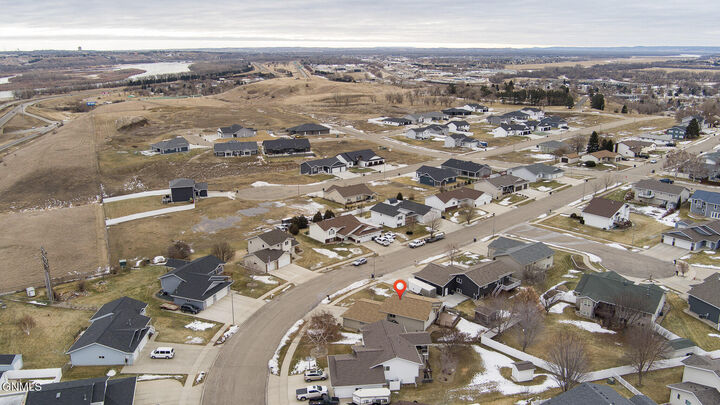 Property Photo:  1301 8th Avenue NE  ND 58554 