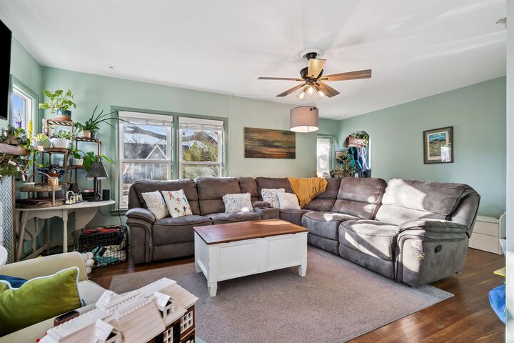 Property Photo:  800 Kingsley Avenue  IA 50701 