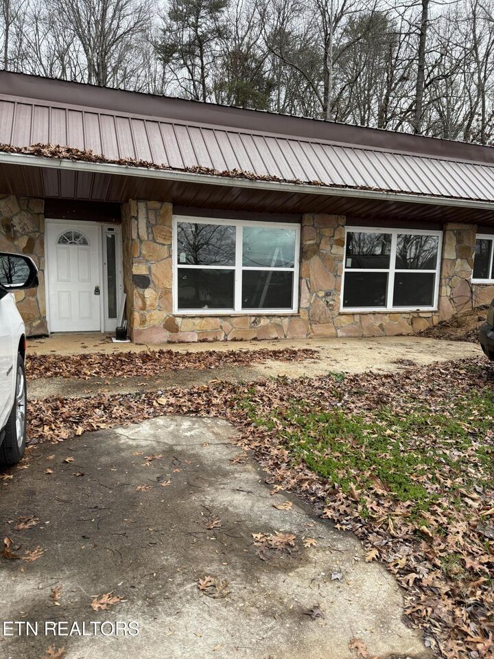 Property Photo:  522 College Grove Rd  TN 37854 
