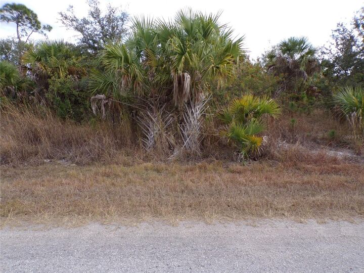Property Photo:  Silverleaf Road  FL 34288 