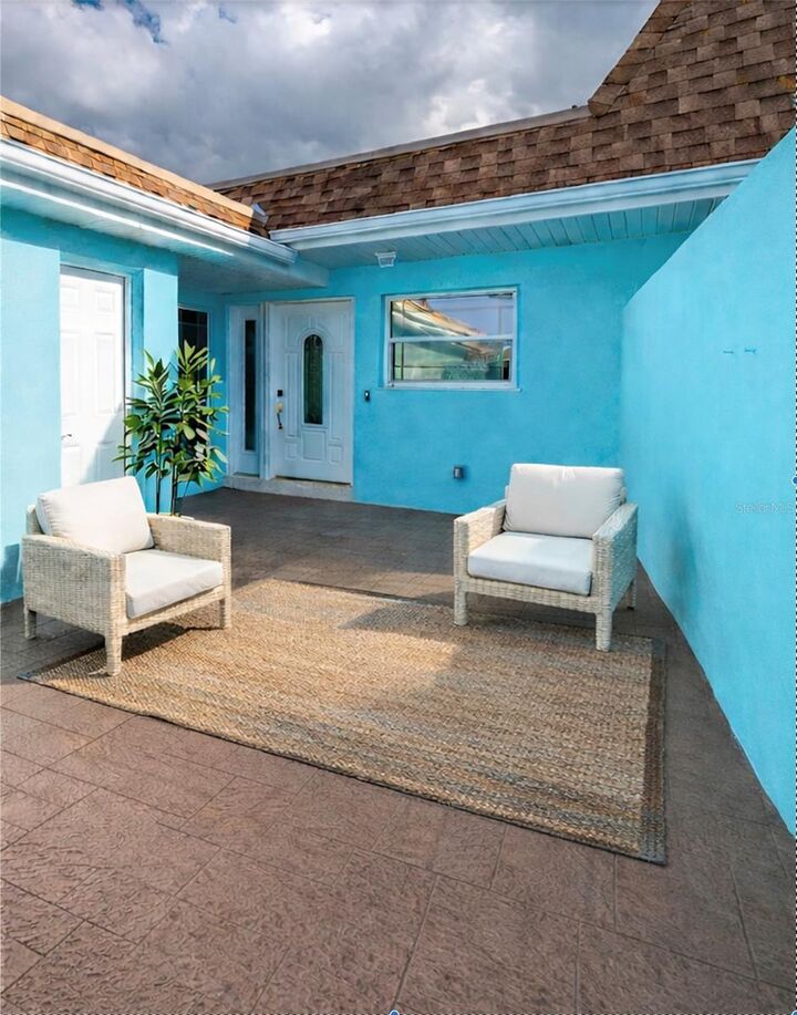 Property Photo:  350 Boca Ciega Point Blvd  FL 33708 