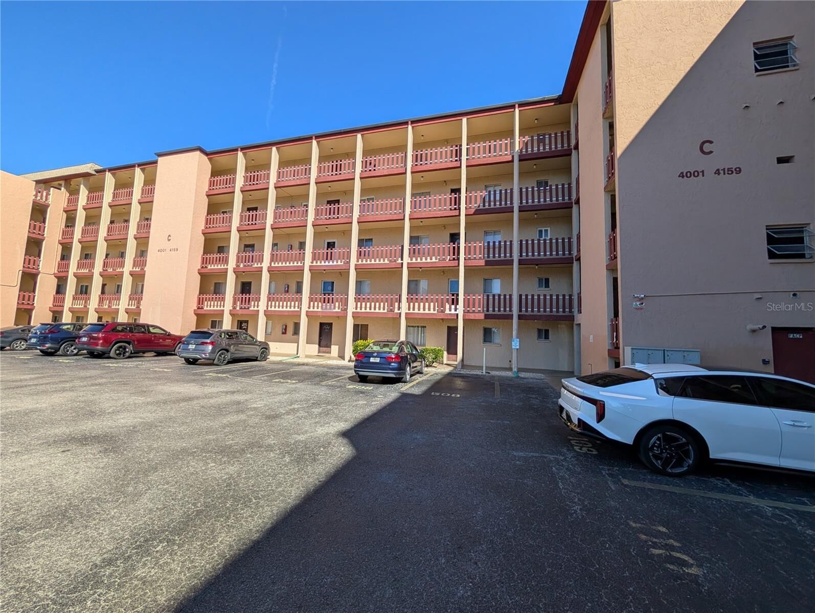 Property Photo: 4017 Lake Bayshore Drive 109 FL 34205