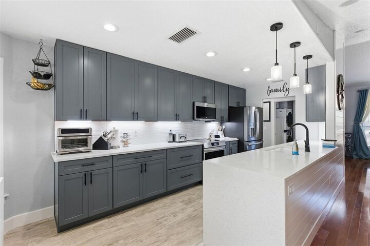 Property Photo:  26604 Pheasant Run  FL 33544 