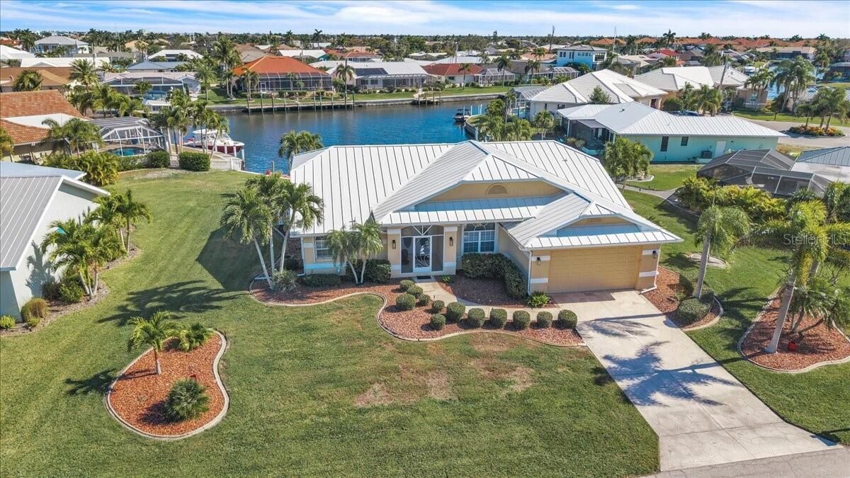 Property Photo:  2868 Coral Way  FL 33950 