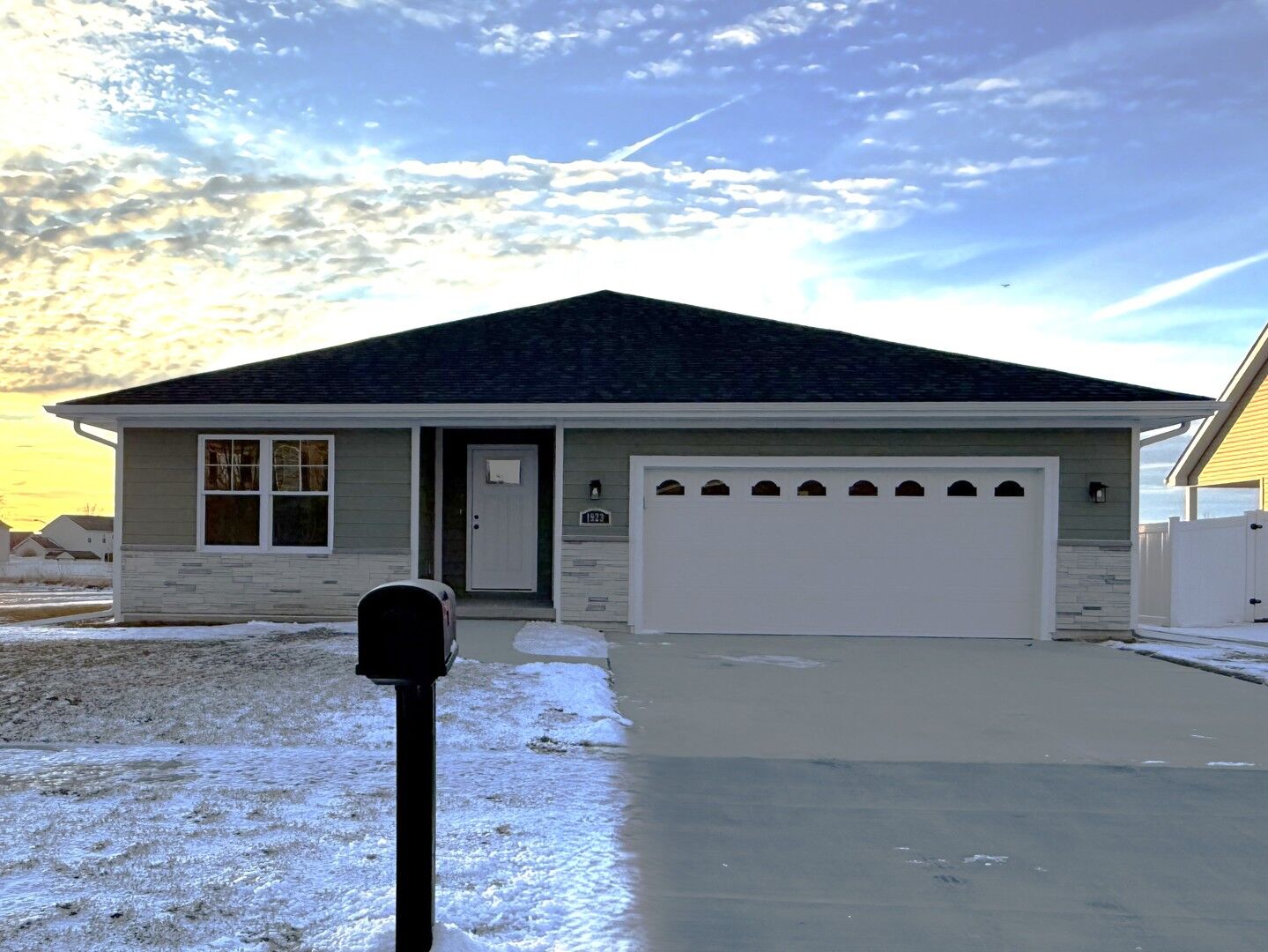 Property Photo:  1923 Summerfield Lane  IL 60914 