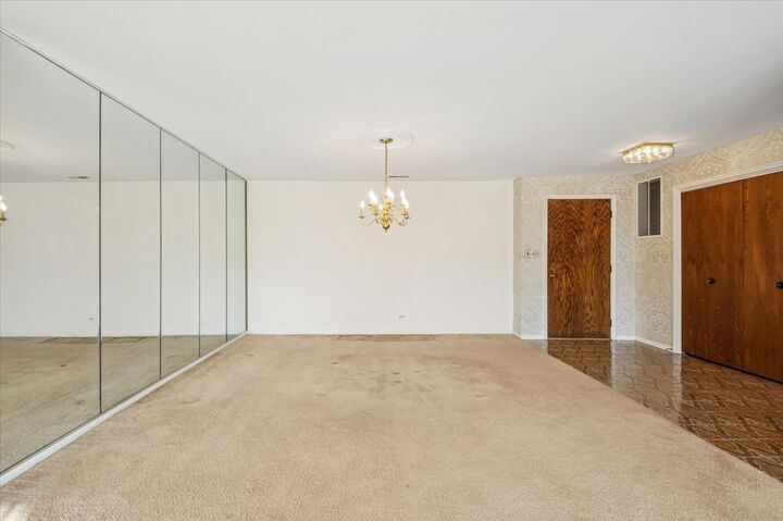 Property Photo:  7601 N Lincoln Avenue 415  IL 60077 