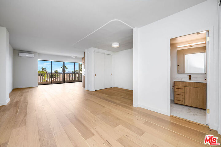 Property Photo: 999 N Doheny Drive 306 CA 90069