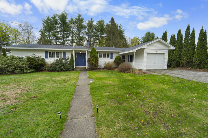Property Photo:  42 Sugarloaf Lane  ME 04401 