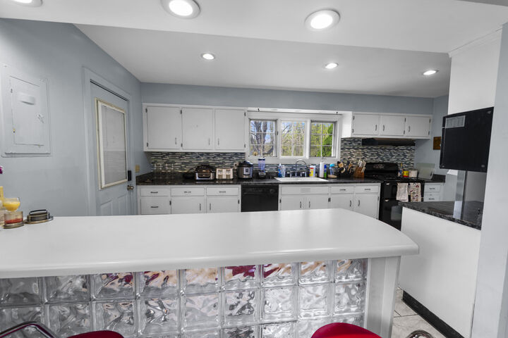 Property Photo:  42 Sugarloaf Lane  ME 04401 