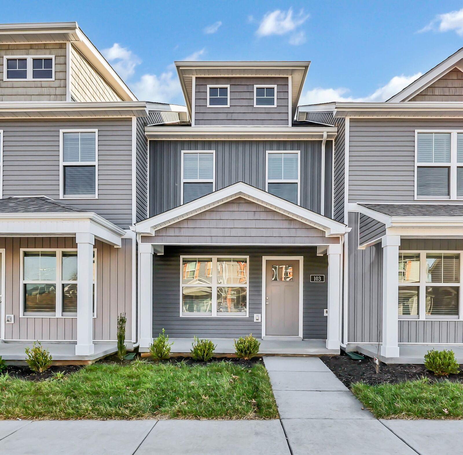 Property Photo: 103 Quarry Point Dr TN 37043