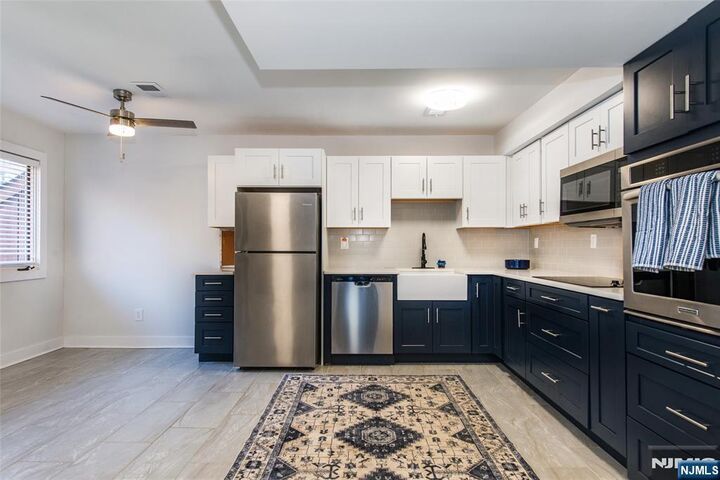 Property Photo:  15 Village Way 5  NJ 07462 