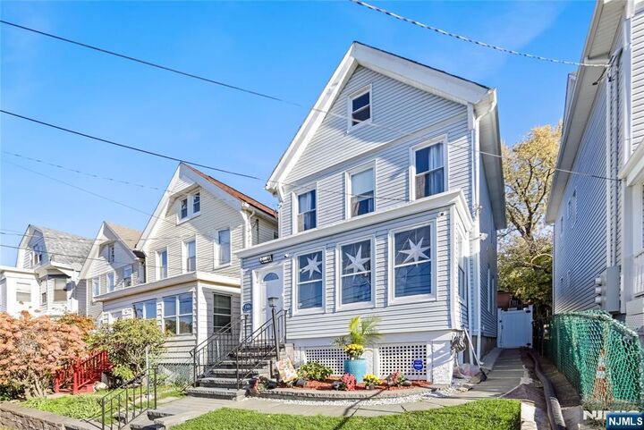 Property Photo:  146 Spring Street  NJ 07050 