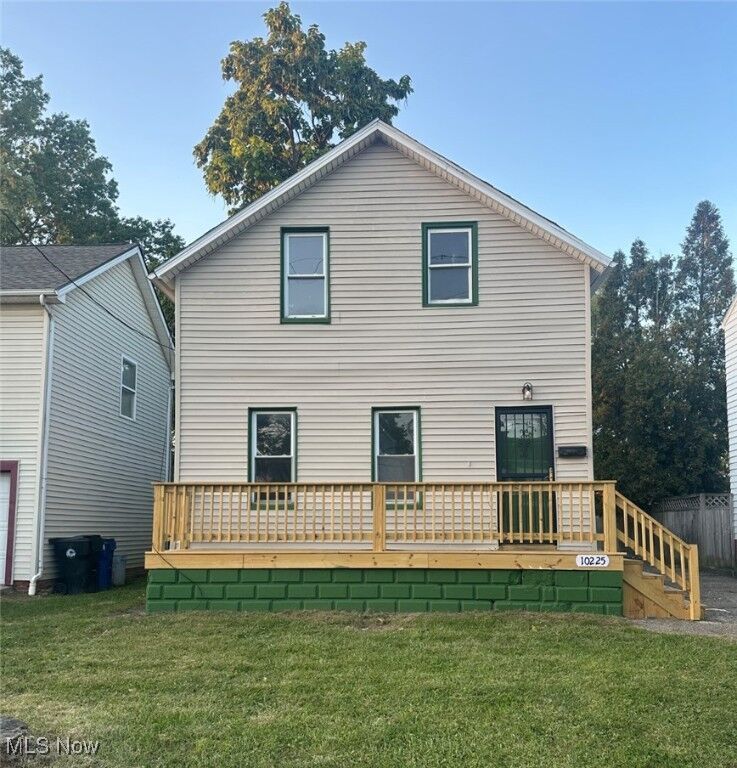 Property Photo:  10225 Avon  OH 44105 