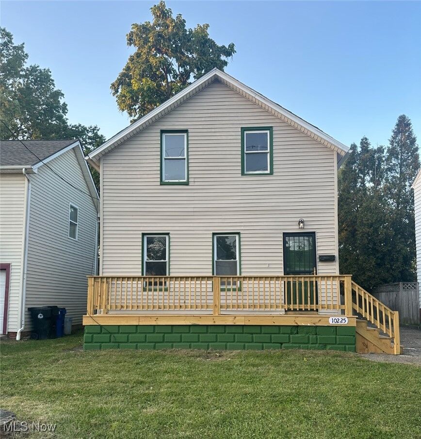 Property Photo: 10225 Avon OH 44105